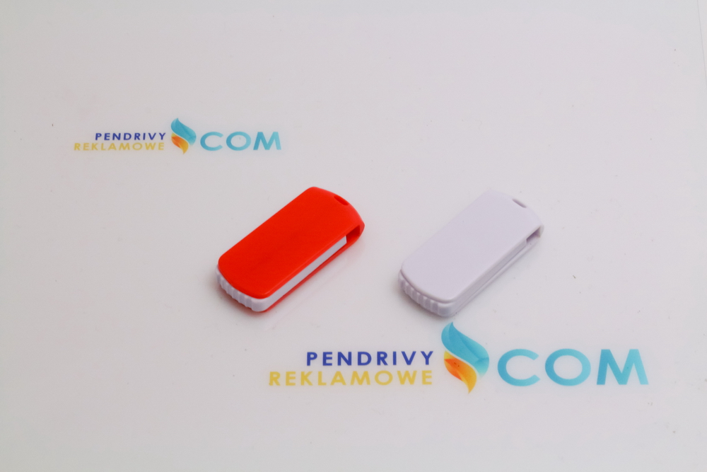 Biało - czerwony penrive USB