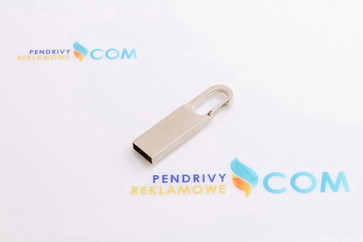 USB z karabinem w srebrnym kolorze